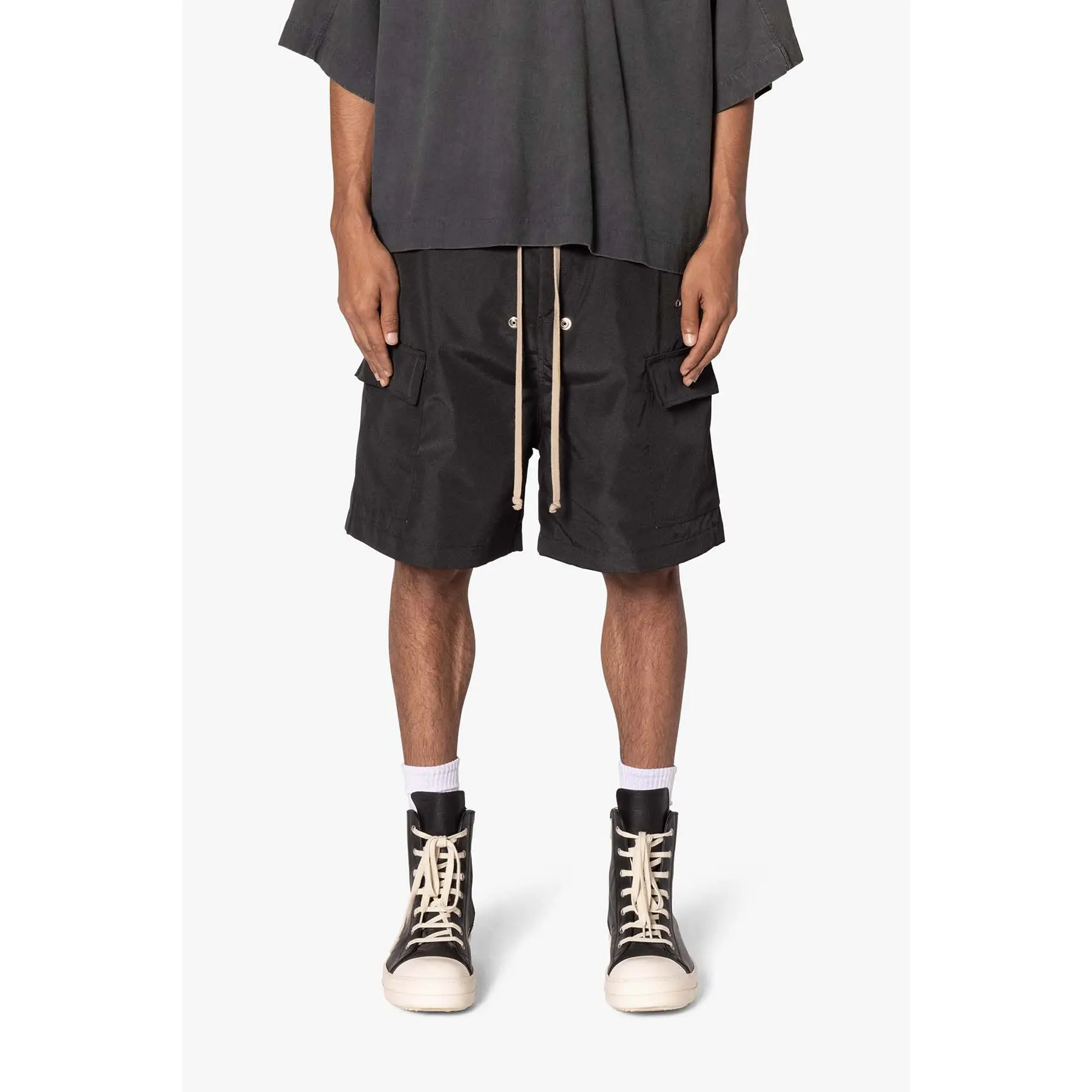 mnml Rave Double Cargo Shorts - Black mnml Rave Double Cargo Shorts - Black