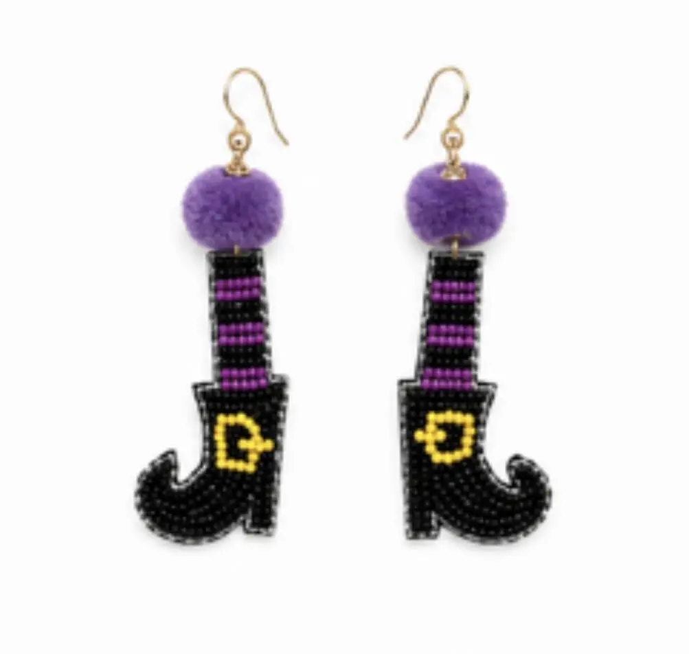 Beaded Witch Boot Pom Pom Earrings Black Purple Halloween Statement Jewelry for Women Festive Novelty Drop Dangle Earrings C3E2049 PU