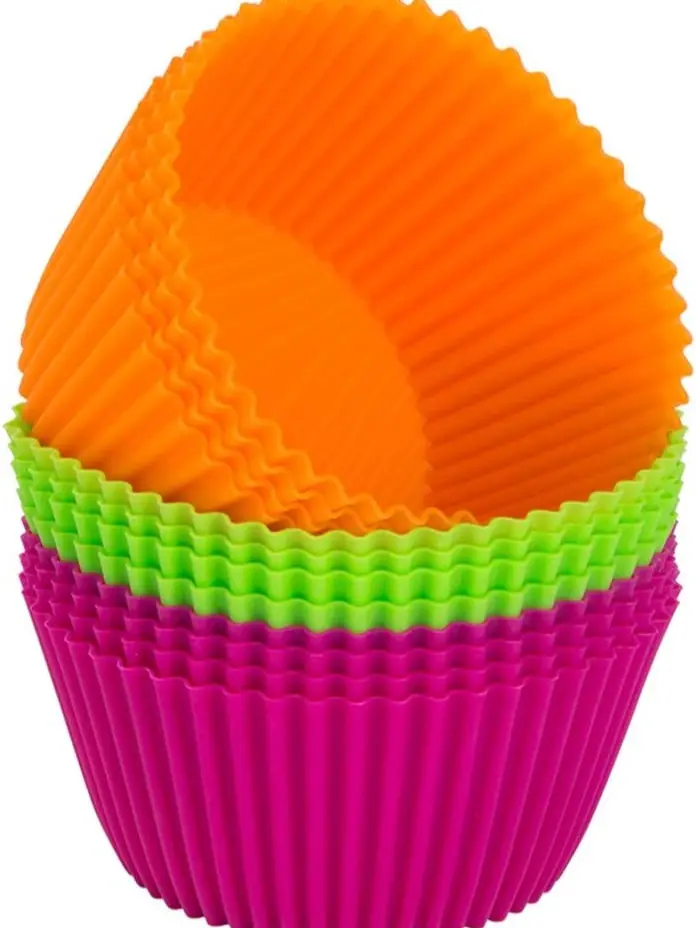 Silicone Baking Cups 4.3 Inch Jumbo Reusable Cupcake Liners, Giant Cupcake Mold Non-stick Extra Large Muffin Pans Big Cupcake Holders (Pack of 12) Pasta Tin
