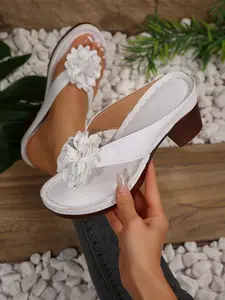 Vintage 3D Flower Wedge Sandals for Women, Bohemian Style Thick Heel Flip Flops, Summer Outdoor Beach Shoes, Comfortable and Stylish, Footwear