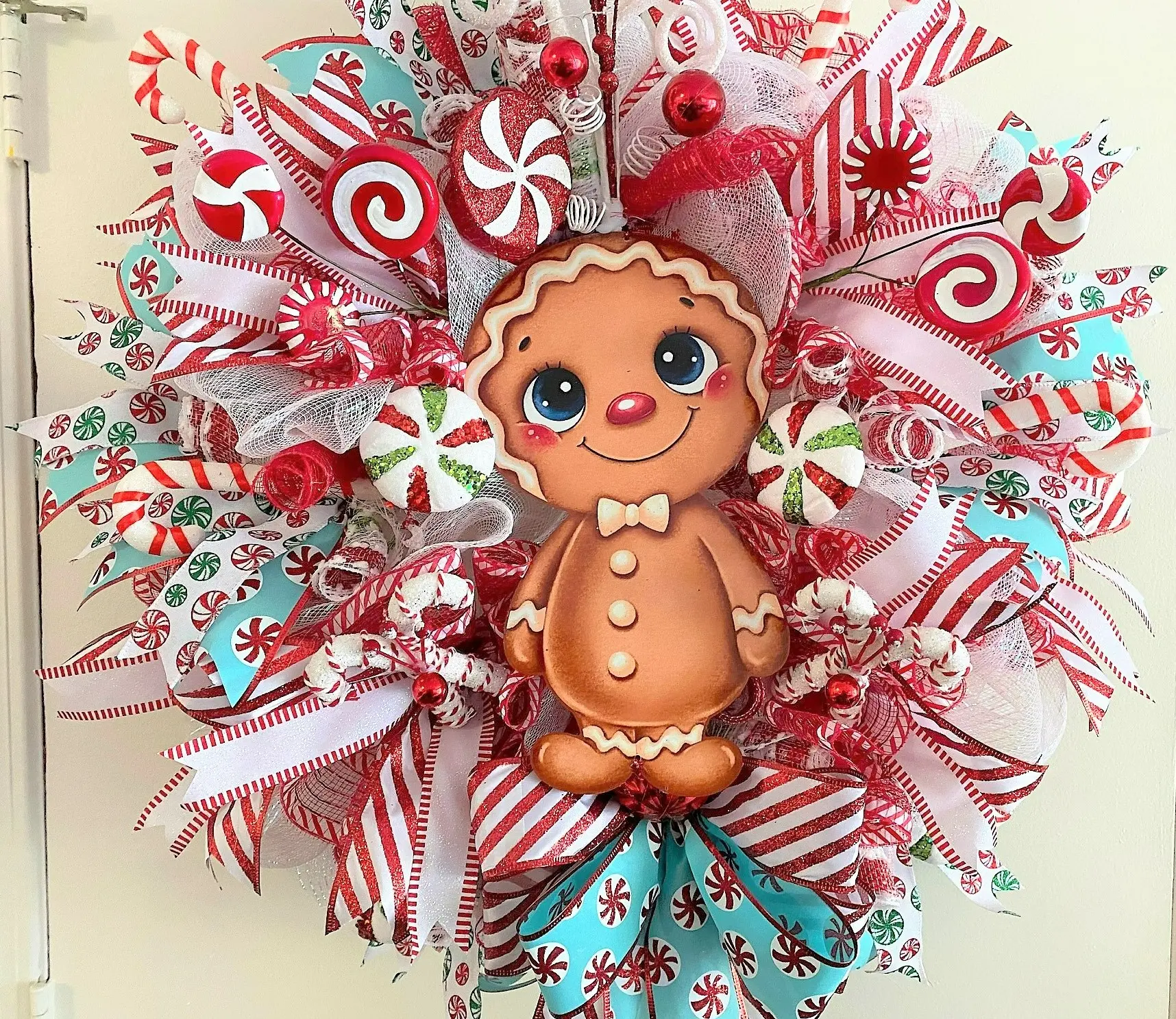 Gingerbread Decor, Gingerbread Christmas Wreath, Candy Cane Wreath , Whimsical Christmas Wreath, Holiday Wreath Ornaments Round