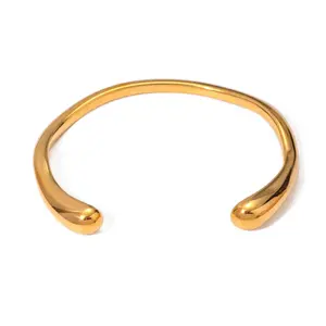 Irregular 18K Gold Bracelet