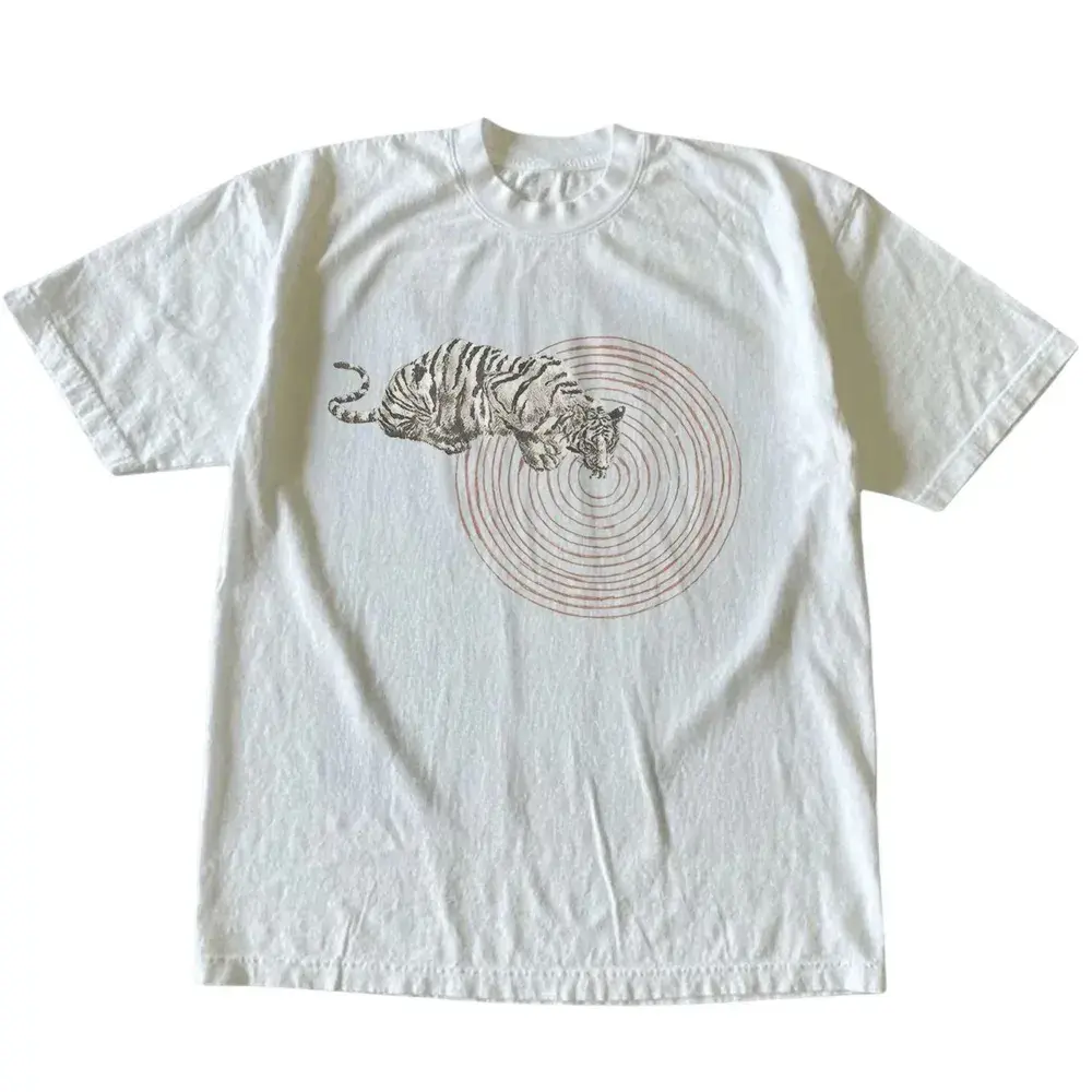 Gildan men’s and women’s t-shirt, vintage-style tiger graphic tee, gift for him, japanese art shirt, asian aesthetic top, zen meditation clothing, loose fit tee, relaxed fit apparel