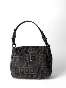 Pre-owned FENDI Jacquard Canvas and Leather Shoulder Bags Zucca Jumbo Shoulder Bag Vintage 90s Leather Jacquard Purse for Women