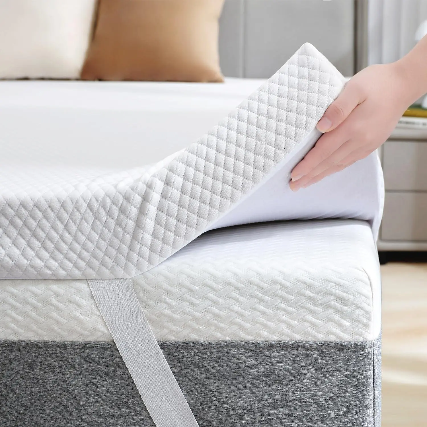 2-4 Inch Gel Memory Foam Mattress Topper with Removable Soft Breathable Cover, Cooling Ventilated Mattress Pad for Pressure Relief & Back Support, CertiPUR-US Certified Bed Topper for All Mattress Sizes, White