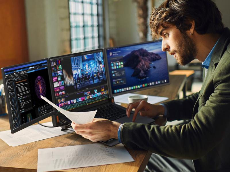 ACEELE: World First 4K Smart Portable Quad Monitor