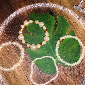 Ladies 4 Piece Bracelet Set - Fashionable and Versatile Accessories