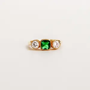 Edwardian Three-Stone Ring - Gold