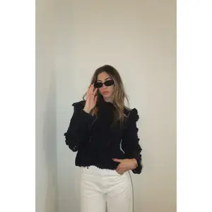 BELLA CROPPED SWEATER (Final sale)