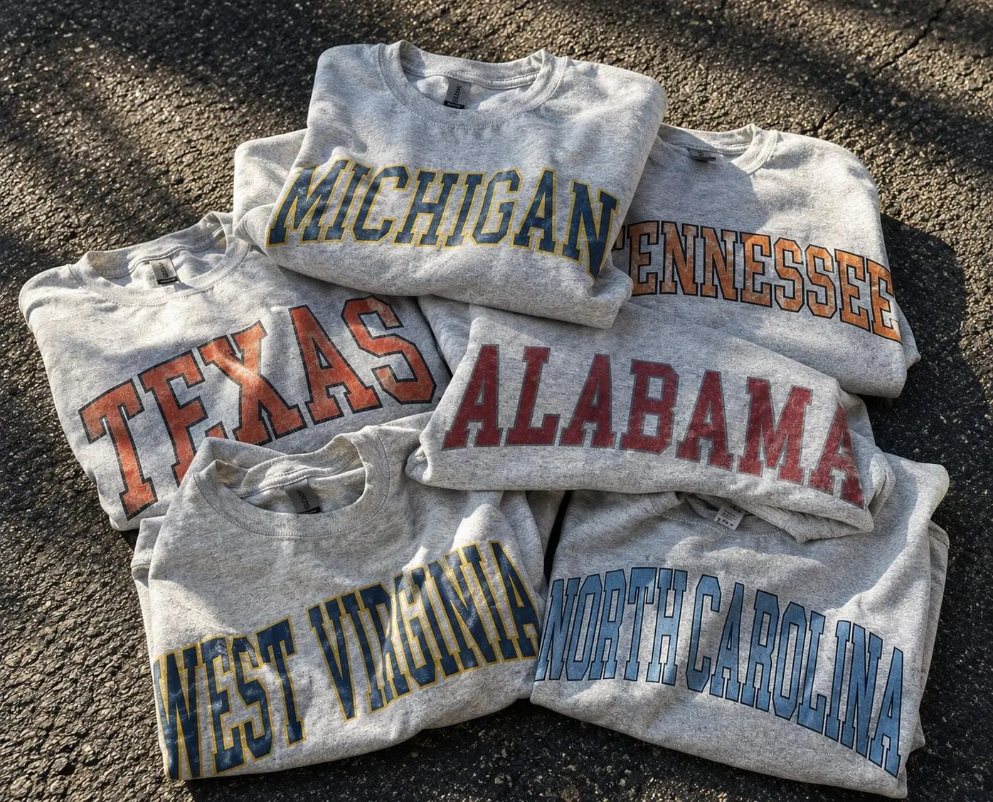 Vintage Collegiate State Name Sweatshirt, Retro Varsity Letter Crewneck, Classic Campus Style Pullover, Unisex Game Day Apparel Gift for Students Alumni Men Women Sports Fans