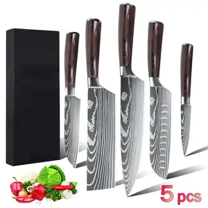 5-piece premium kitchen knife set featuring a Damascus-pattern chef’s knife, professional Japanese-style cutlery, blades engraved with Damascus patterns, and ergonomic wooden-look handles made of high carbon steel.