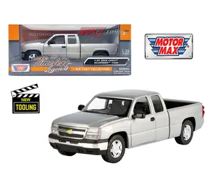 Motormax 1:25 2006 Chevrolet Silverado 1500 Grey Diecast Model Car