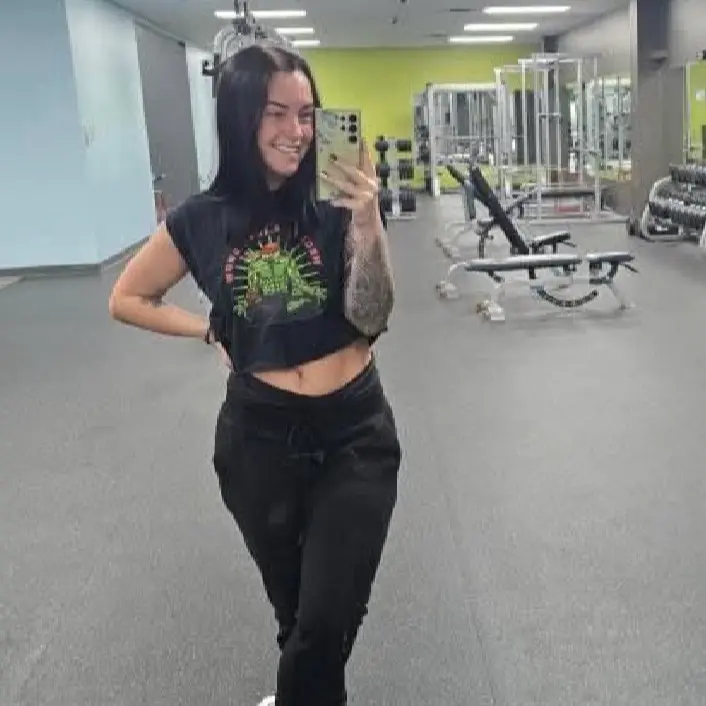 Meditating Turtleman Crop Tops - Black Graphic Tee with Unique Turtle Design for Men/woman Fashion