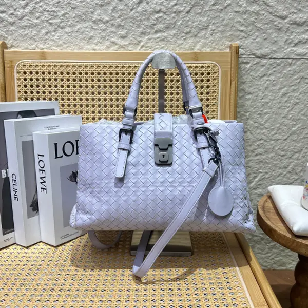 Pre-owned Bottega Veneta Leather Shoulder Bags 12.21in R491 Shoulder Bag T18224159342 0801