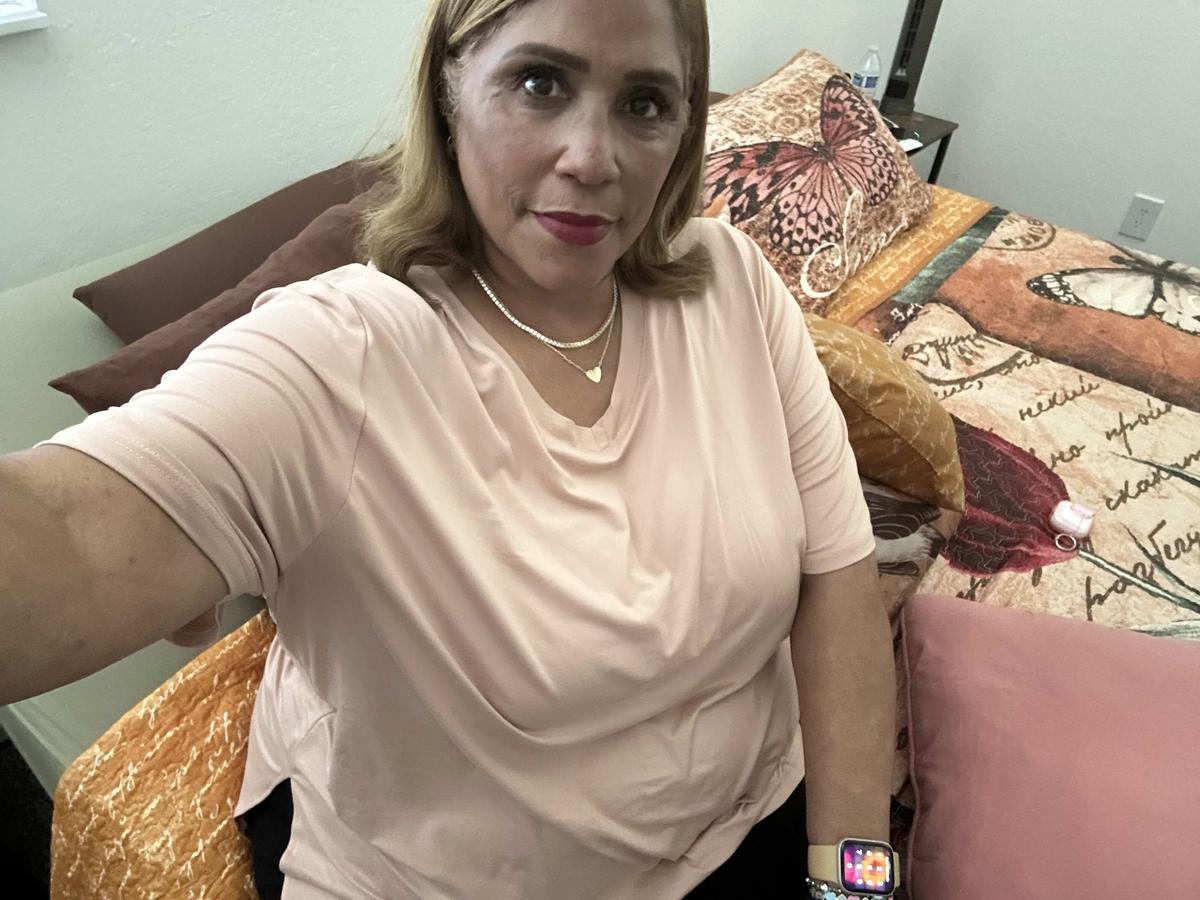 Item: Wine Red/ Rust Red/ Apricot, 3XL