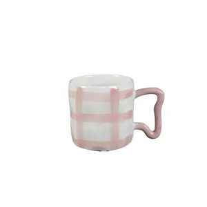 18 OZ Artisan Checker Ceramic Mug with Checkered Design Heat Resistant Elegant Tableware Collection for Everyday Use Beverage Classic Stylish Drinkware