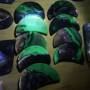 super flashy vocalno agate moons carving for gifts and decoration _stands for free and free shipping for 2 moons