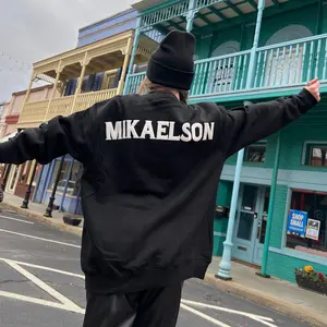 MIKAELSON Crewneck