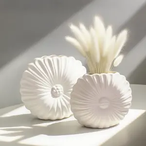 Petal Plastic Vase - Flower Arrangement Vase, Ceramic-like Matte White, Shatterproof Lightweight for Camping Kids Room, Fake/Fresh Flowers, Water Culture Plants, Table Decor, Home Decor Accessory