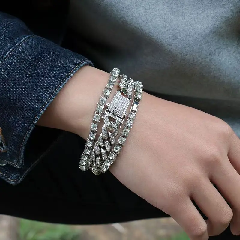 ThreadTonic Women's 4-Piece Trendy Stack Bangle Set, Silver-Tone Brick Inlaid Rhinestone Jewelry for Daily Wear, Rhinestone Bracelet, Stackable Bracelets, Fashion, Modern