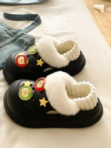 Parent-Child Light Blue Fleece-Lined Cartoon Decor Clogs, Cute Warm Style, Waterproof Material + Fleece Lining + Cartoon Patches + Non-Slip Sole, Parent-Child Compatible, Cute Eye-Catching , Ideal for Winter Home & Parent-Child Leisure Scenarios