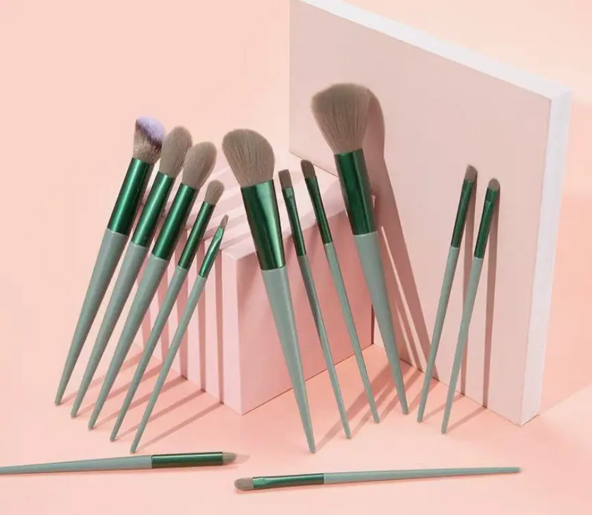 13-piece professional travel makeup brush set - suitable for all skin types, featuring low-sensitivity soft synthetic fiber brush hairs and no fragrance, suitable for full face and eye makeup application
