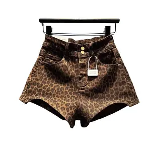 2026 Leopard Print High-Waisted Tight-Fitting Hot Girl Denim Shorts with Wide Legs and Exposed Thighs, Sexy Hot Pants Womenswear Bottom Minimalist Womenswear