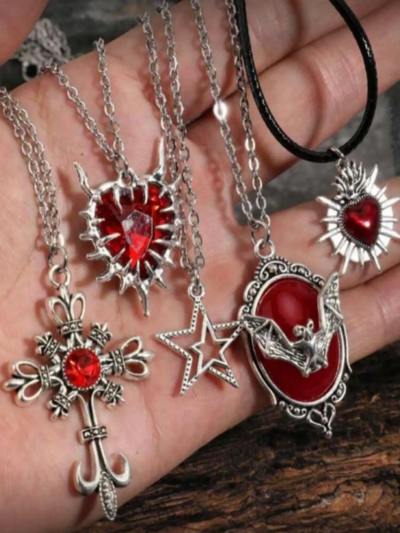 5-Piece Gothic Punk Heart Cross Necklace Set, Bat & Star Necklaces, Alloy Pendant Necklace, Costume Jewelry Necklace, Unisex Party Jewelry, Perfect Graduation Gift, Ideal Present