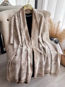 Women's Fashionable Elegant Printed Square Scarf, Soft Comfortable All-Season Shawl, Vintage Versatile Accessory for Daily Wear Floral Print