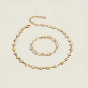 Gold Daisy Flower Necklace
