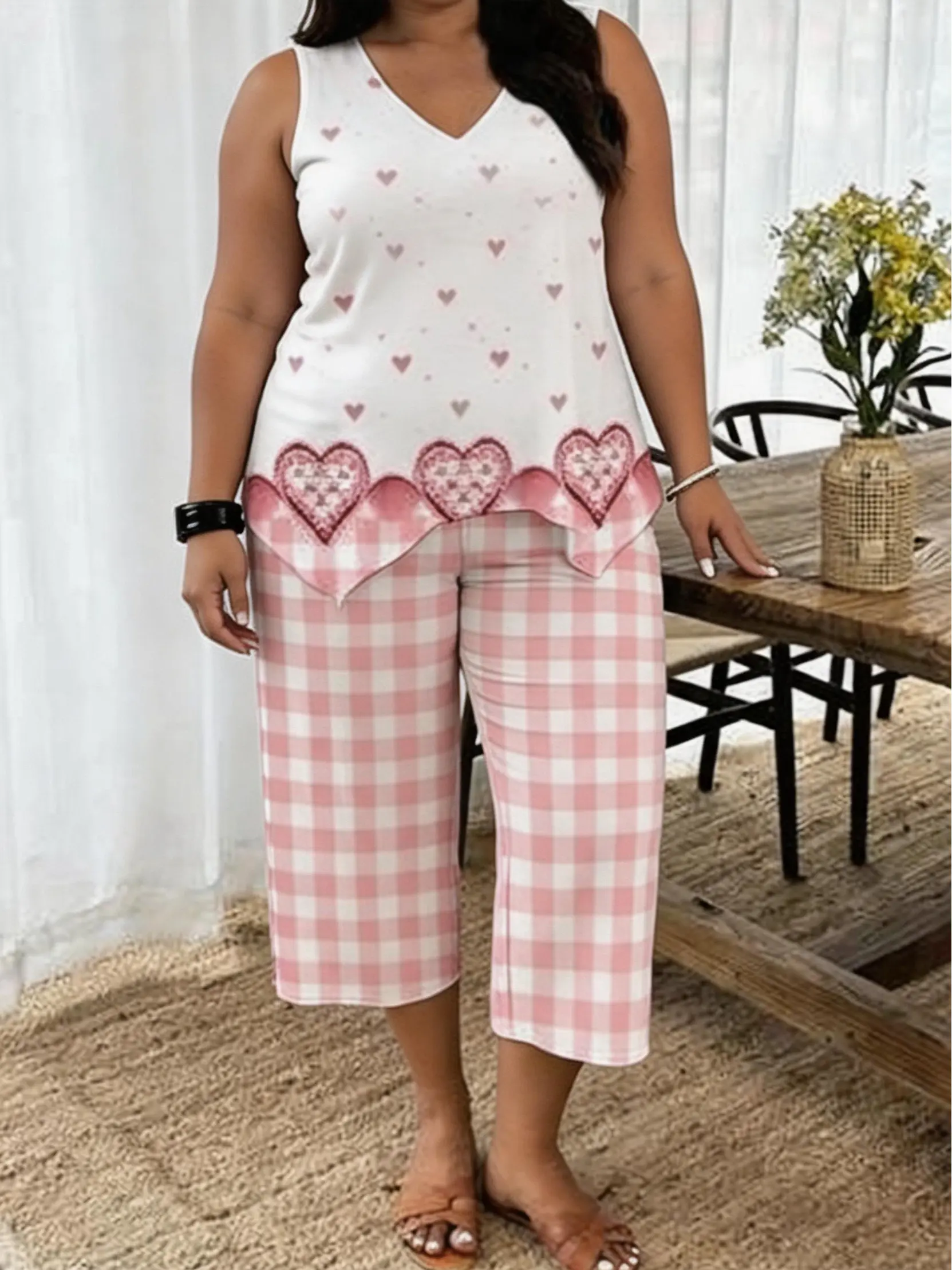 Women's Plus Size 2-Piece Comfy Loose Fit Houndstooth Loungewear Set - Sleeveless V-Neck Top, Wide Leg Crop Pants with Pockets for Matching Summer Casual Wear, 2 Piece Sets Women, Plus Size 2 Piece Sets