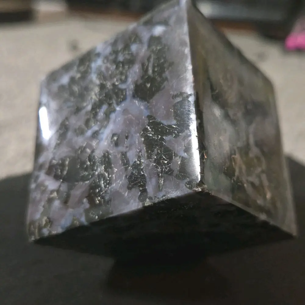 Mystic Merlinite Floating Cube
