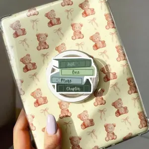 Just One More Chapter Phone Grip, Sage Green Book Stack Phone Holder, Bookish Accessory for Kindle, Bibliophile Gift for Her, Cute Bookworm Phone Stand, Reading Aesthetic Grip, Book Club Gift