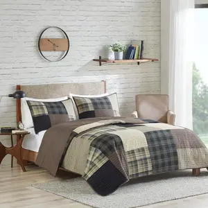 Woolrich Winter Hills Reversible Quilt Set - Cottage Styling Reversed to Solid Color, All Season Lightweight Coverlet, Cozy Bedding Layer, Matching Shams, Oversized Full/Queen, Plaid Tan 3 Piece