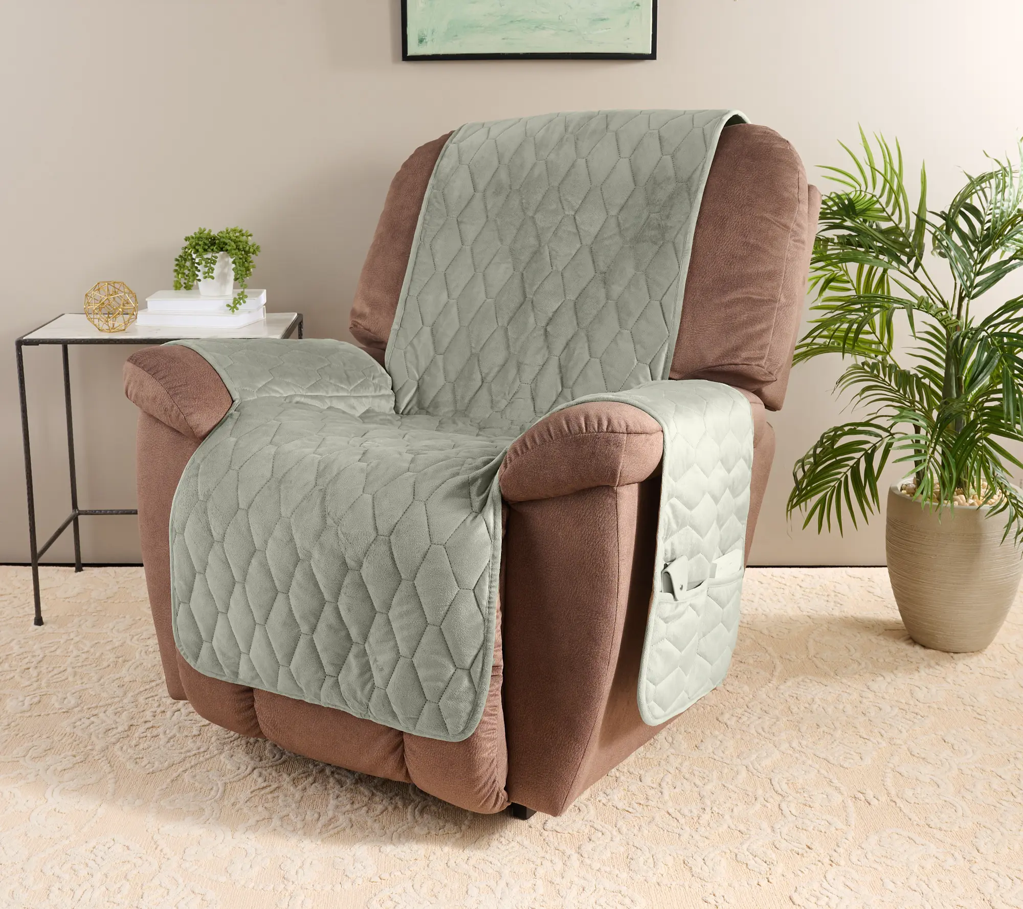 Home Reflections Micromink Pin-Sonic Sofa Cover Home Reflections Micromink Pin-Sonic Sofa Cover