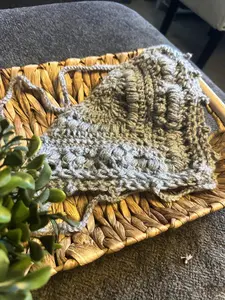 Gray Crochet Hair Bandana: Boho Style Acrylic Yarn Tie-Back - Soft Gray, Adjustable, Handmade, Vintage-Inspired Crochet Pattern