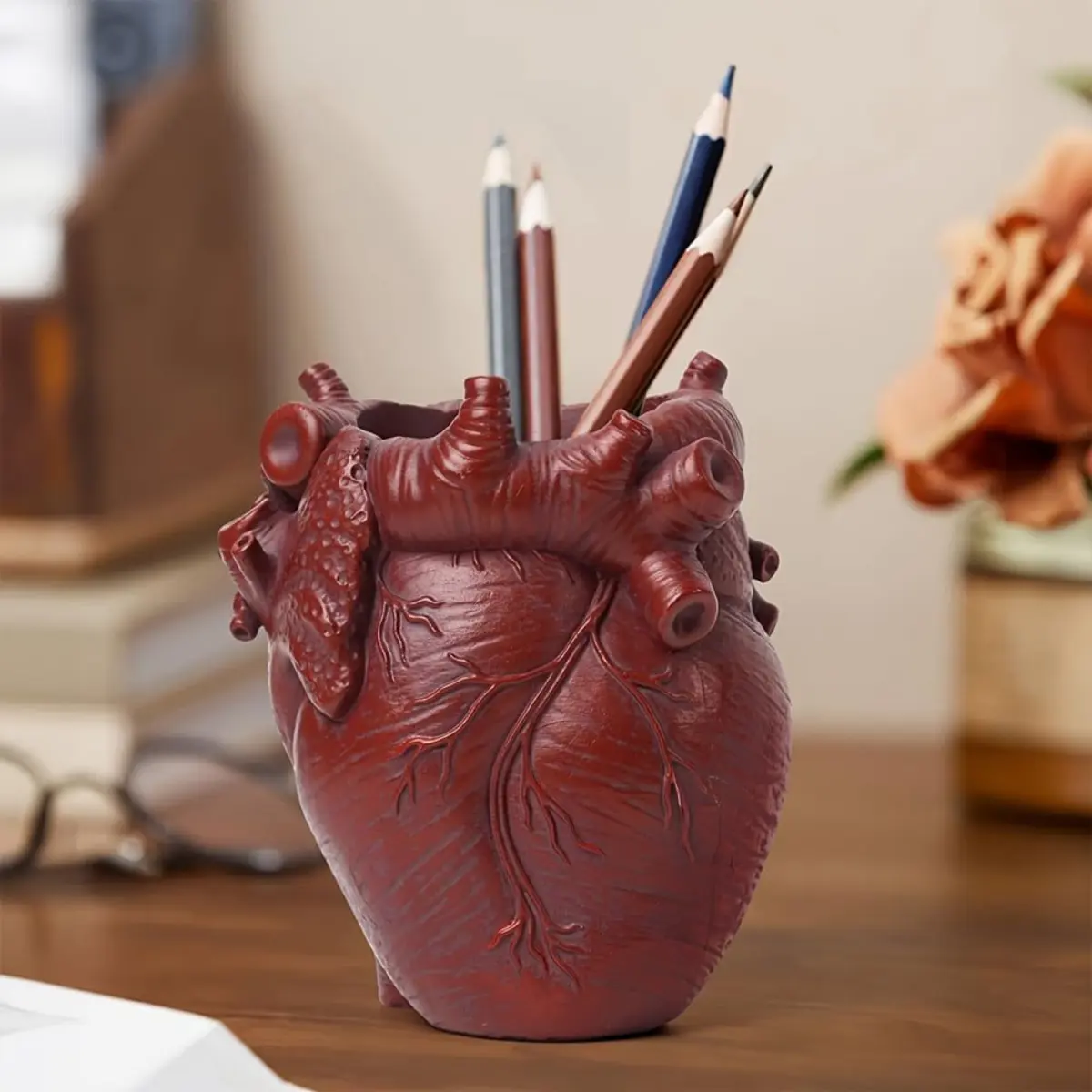 Human Heart Pen Holder Resin Desk Organizer Anatomical Shape Makeup Brush Holder