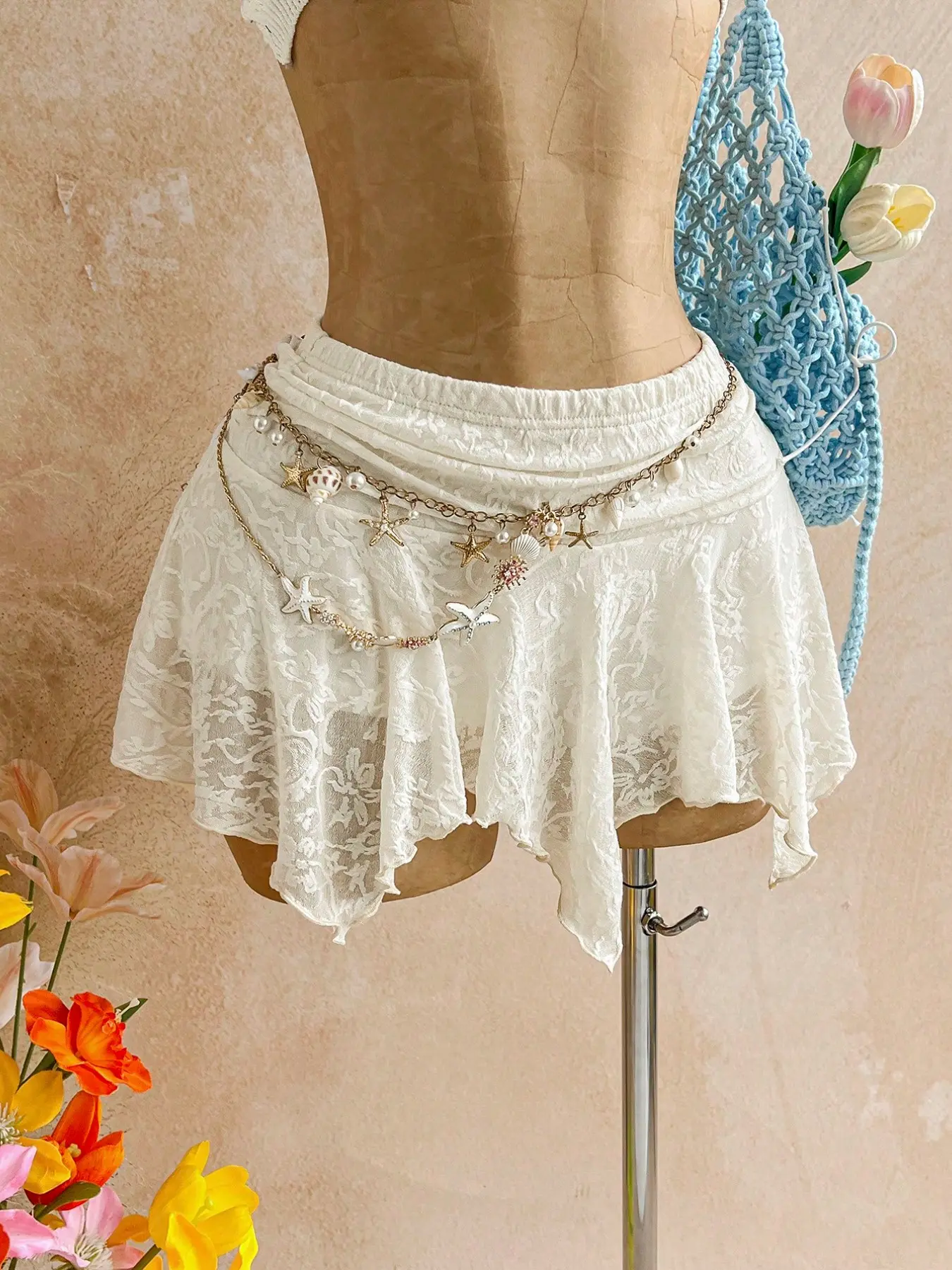 Women's New Summer Lightweight Breathable Solid Color Lace Asymmetrical Pleated Mini Skirt, Casual Slim-Fitting Short Skirt, Graphic Pattern, Fashionable Bottoms, Womenswear, Beach Party Skirt