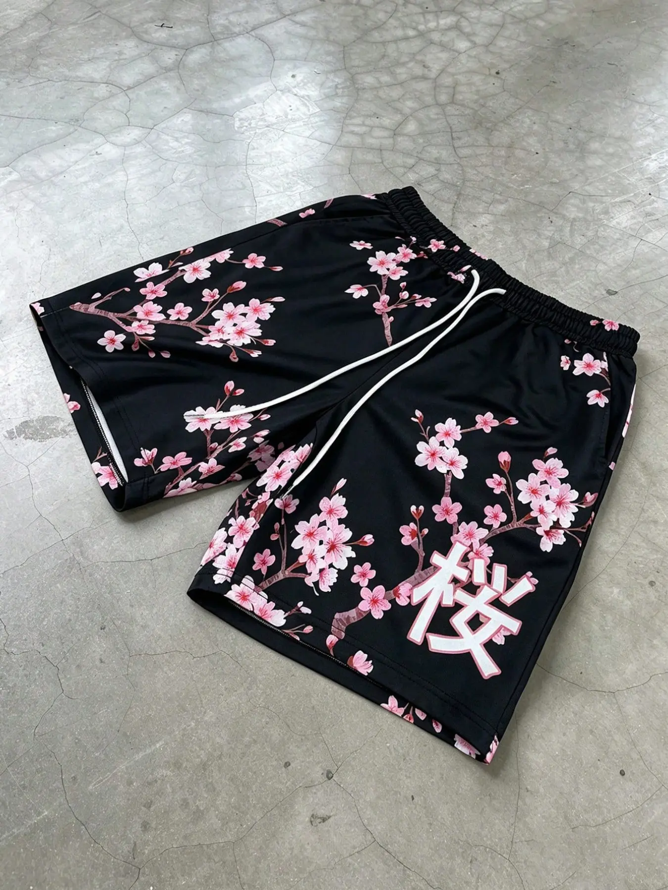 🌸 Cherry Blossom Print Streetwear Shorts for Men | Japanese Kanji Graphic Casual Summer Swim Trunks, Quick Dry Elastic Waist Board Shorts with Pockets, Trendy Aesthetic Streetwear Bottoms