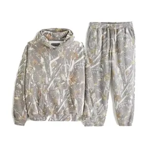 Women's Camouflage Sweatshirt Set 2-Piece Camouflage Hoodie Maple Leaf Print Oversized Sweatshirt Set Clothing Set Can be used with raincoat
