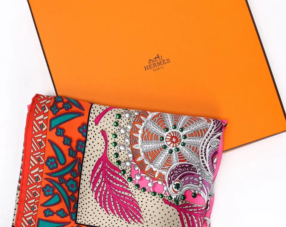 Pre-owned HERMES 90x90 Scarf Scarves Silk Multicolor