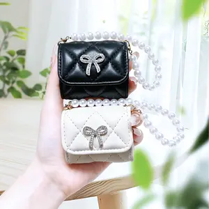 Cute Quilted Leather Case for AirPods with Pearl Bracelet, Shockproof Protective Cover, 1pcs, Stylish, Elegant and Durable Accessory