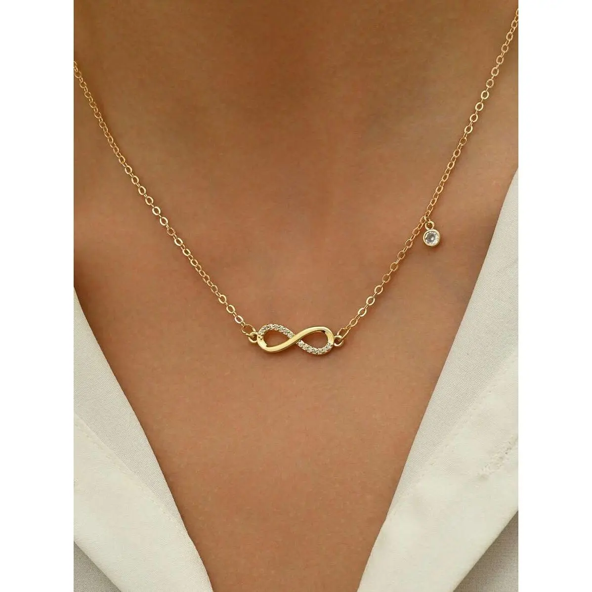 1pc Light Luxury Infinity Symbol & Cubic Zirconia Inlaid Collarbone Chain Silver-colored Women's Necklace