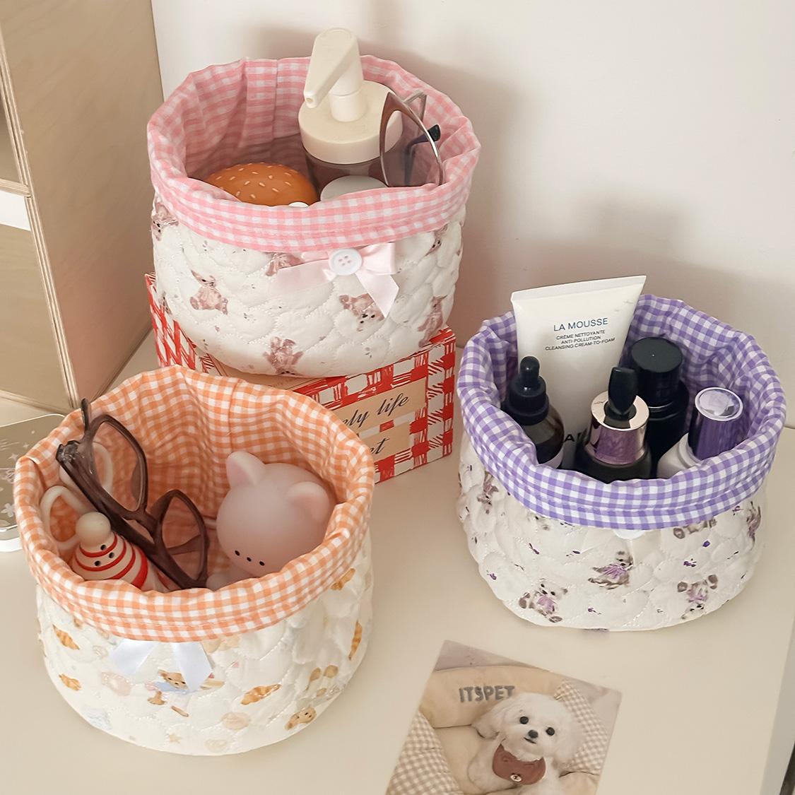 Cartoon Bear Round Quilted Storage Basket with Plaid Lining Fabric Storage Bin — Girly Desktop Organizer