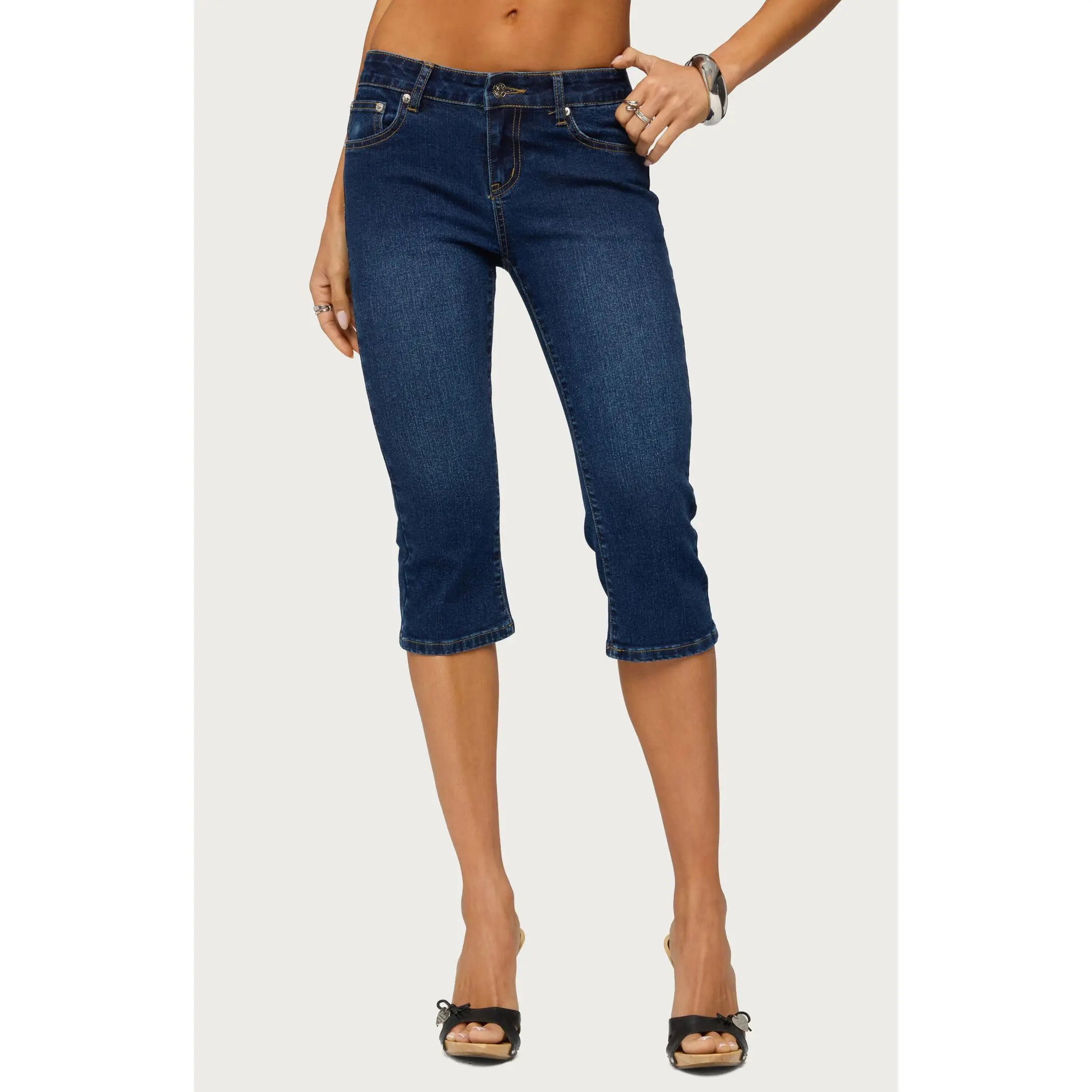Edikted Women's Fifer Low Rise Capri Jeans