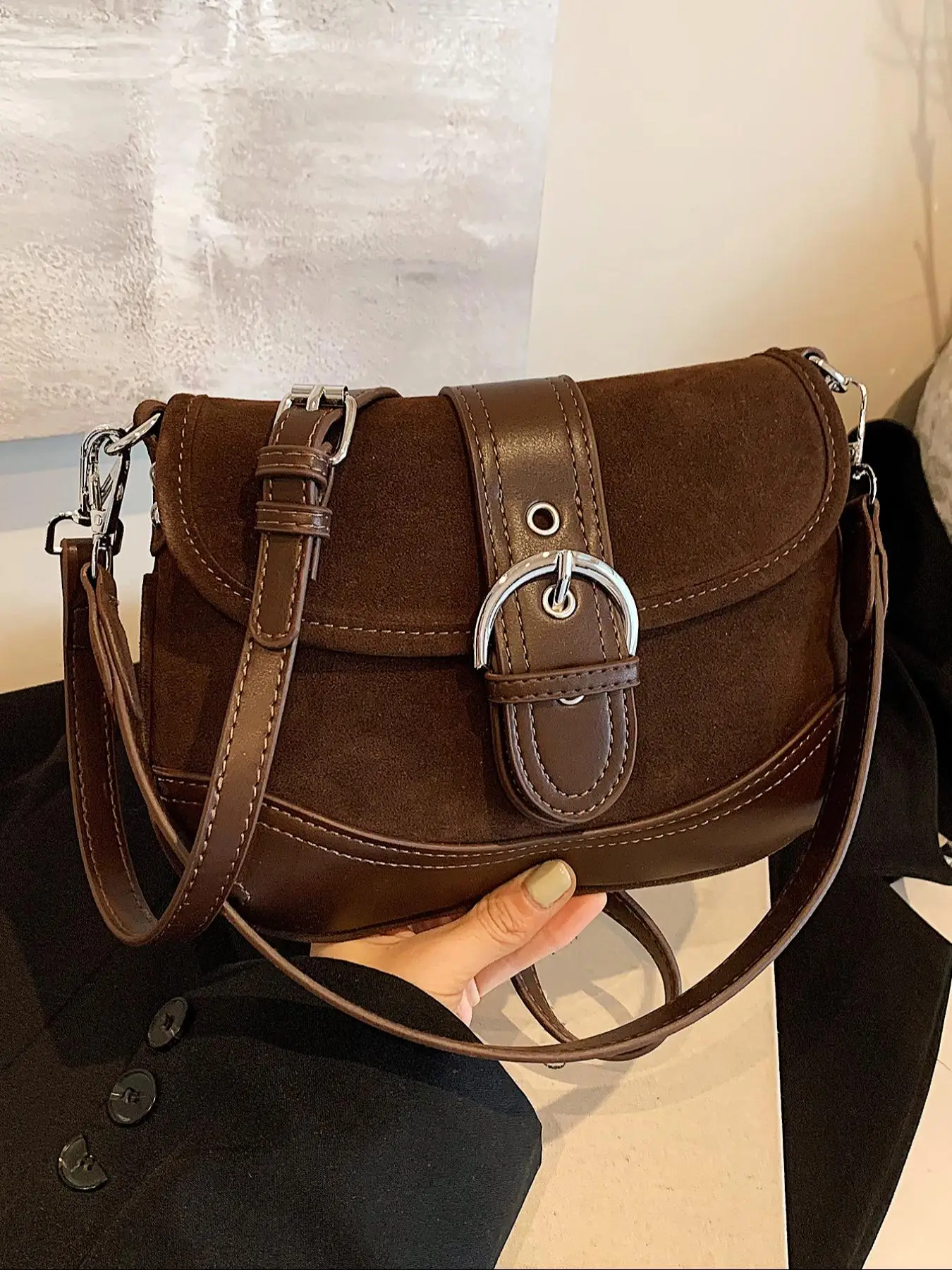 Women's Elegant Solid Color Shoulder Bag, Fashionable Retro Crossbody Bag for Daily Used, Casual Trendy Versatile High-quality Daily Commuting Bag, Gi