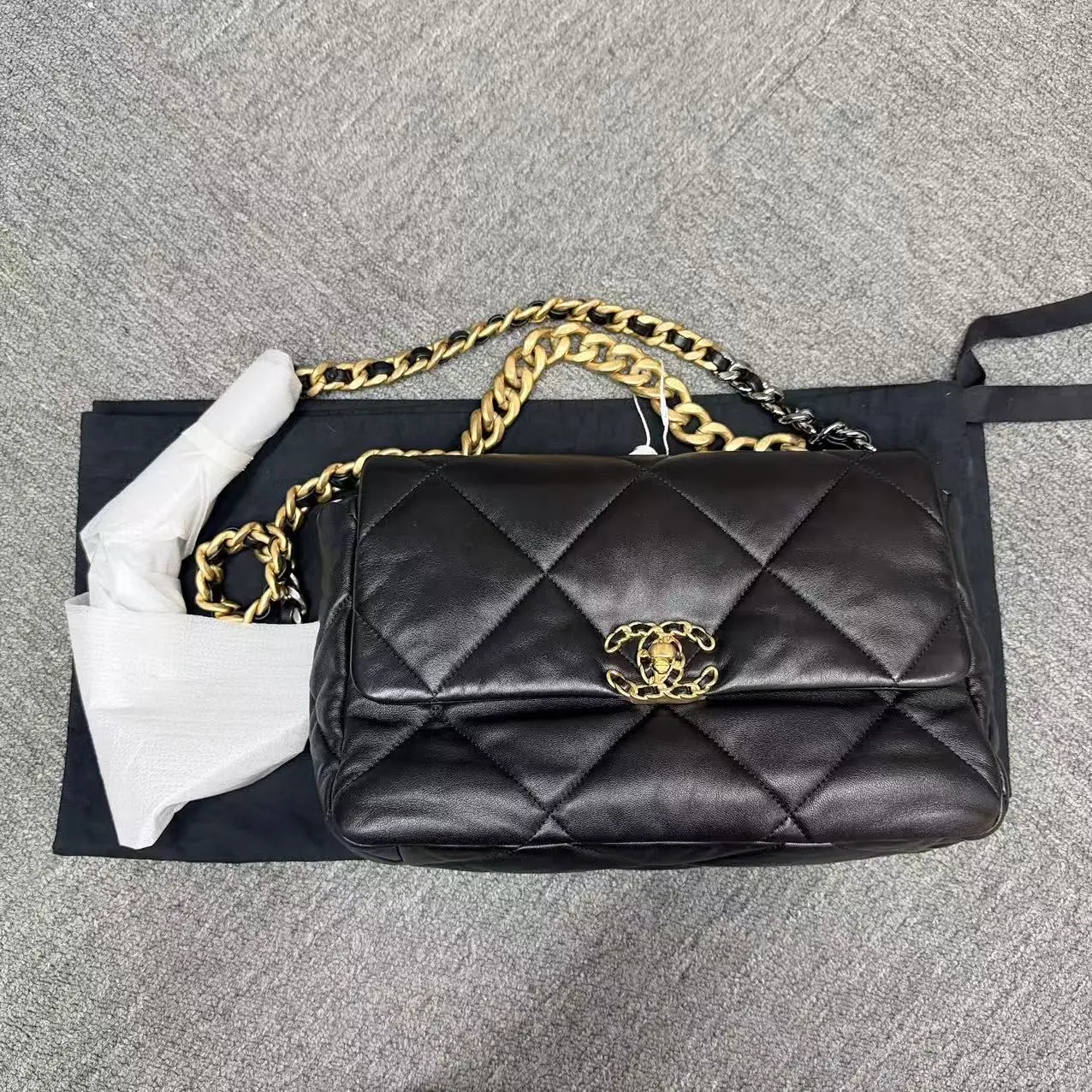 Pre-owned CHANEL 19 Medium Flap Bag, Black Lambskin Luxury Crossbody Bag (Pre Loved Designer Accessory), Luxury Crossbody Bags