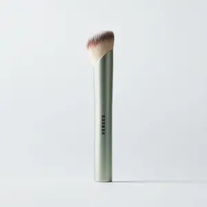 Versed Face Diffuser Multi‑Tasking Brush – Multi-Purpose Makeup Blending Brush with Ultra-Soft Vegan Bristles – Oval Tool for Seamless Foundation, Concealer & Cream Product Application