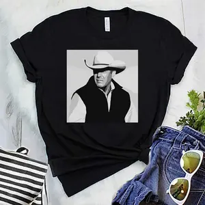 John Dutton (Kevin Costner) Yellowstone Tv Show  Classic (1) T-Shirt