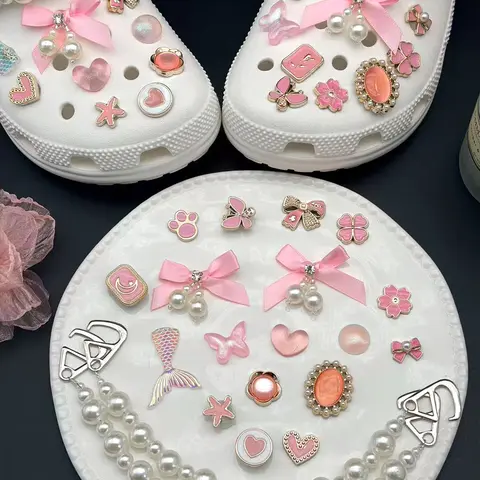 19-Piece Sweet Kawaii Cute Asymmetrical Design Plain Pattern Hole Shoe Clip Set, Shoe Embellishment Set, Bow Mermaid Tail Pearl Chain Decorations, Trendy Hole Shoes Footwear Accessories, Decorative Shoe Accessories, Shoe Charms